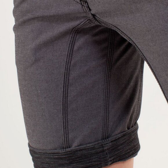 Lululemon Ride On Short, Size 4 / Small - Picture 8 of 8